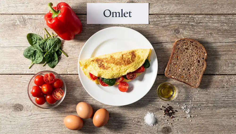 Omlet s paprikama, špinatom i rajčicama